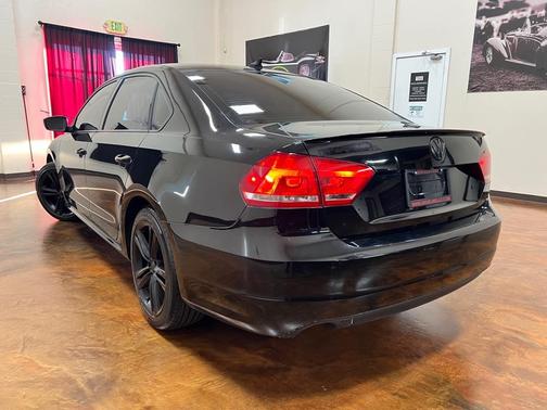 2014 Volkswagen Passat SE