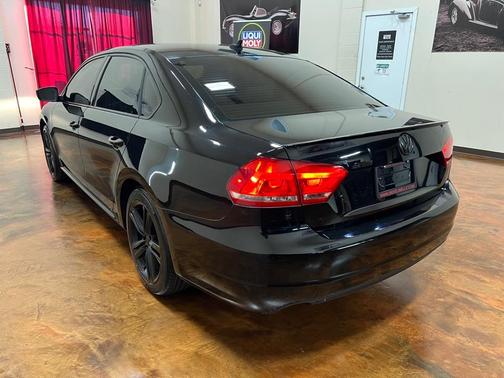 2014 Volkswagen Passat SE
