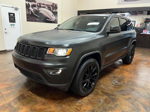 2019 Jeep Grand Cherokee Laredo