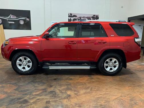 2022 Toyota 4Runner SR5