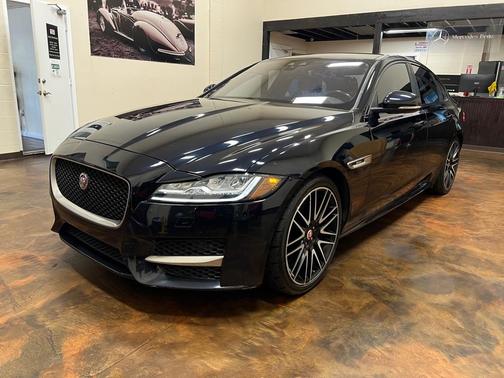 2017 Jaguar XF 35t R-Sport