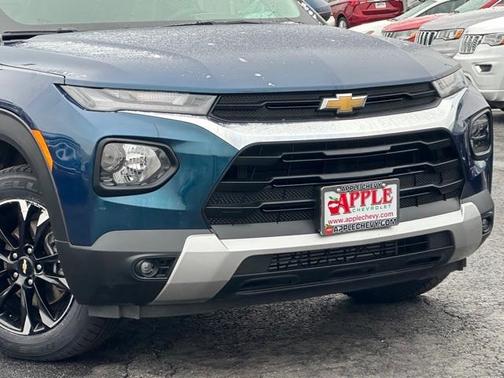 Photo 5 of 34 of 2021 Chevrolet Trailblazer LT