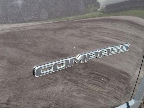 Granite Crystal Metallic Clearcoat 2022 Jeep Compass Latitude Lux