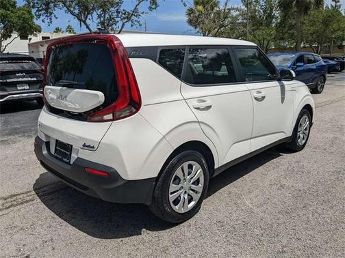2022 Kia Soul LX