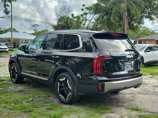Ebony Black 2025 Kia Telluride S