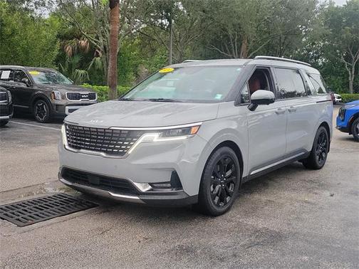 2024 Kia Carnival SX