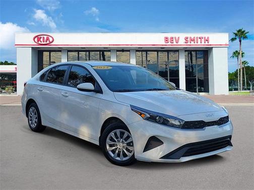 2024 Kia Forte LX