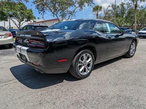 2023 Dodge Challenger SXT