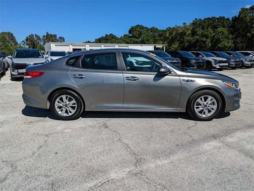 2017 Kia Optima LX