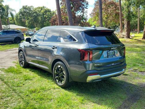 Grey 2024 Kia Sorento S