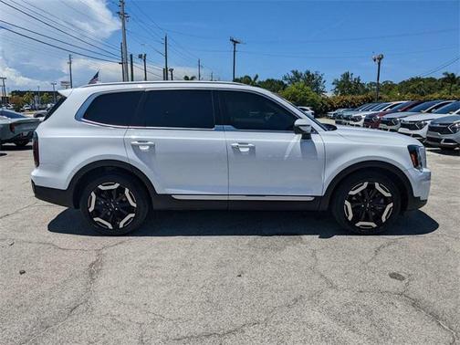 2023 Kia Telluride EX