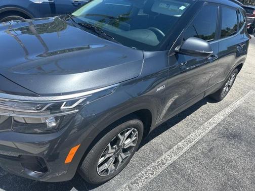 2023 Kia Seltos EX