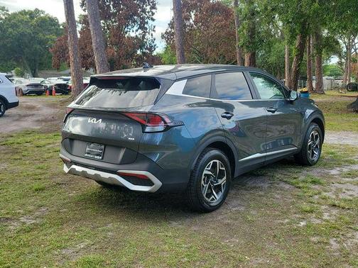 Gravity Gray 2024 Kia Sportage LX
