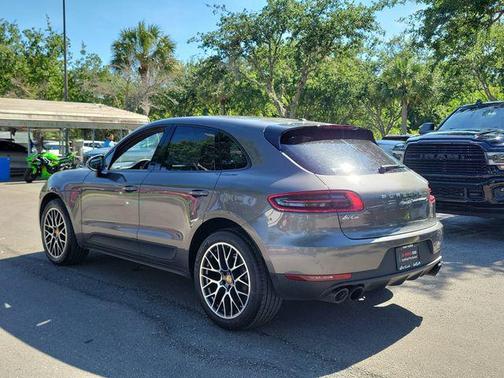 Gray 2018 Porsche Macan Macan Sport Edition