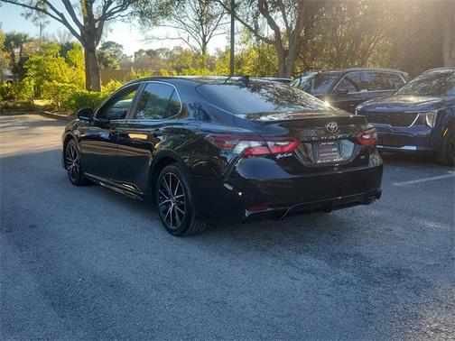 2023 Toyota Camry SE