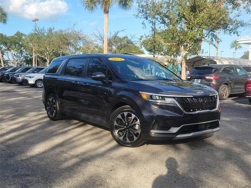 2024 Kia Carnival EX