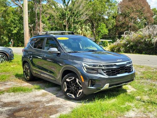 Gray 2024 Kia Seltos SX Turbo