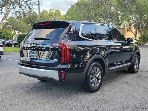 2023 Kia Telluride LX