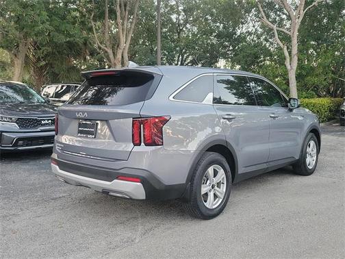 2025 Kia Sorento LX