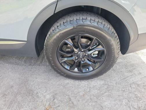 Ebony Black 2024 Kia Sportage S