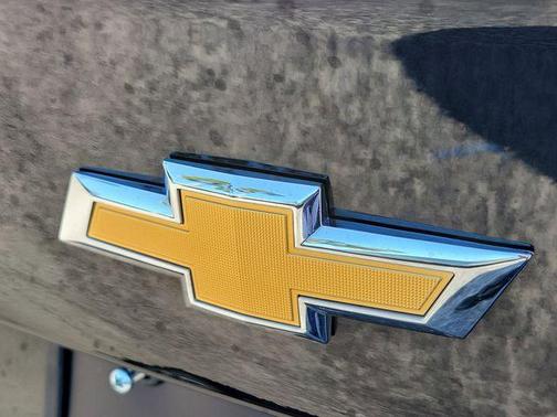 Mosaic Black Metallic 2022 Chevrolet Malibu FWD LT