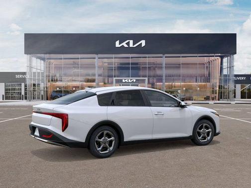 Snow White Pearl 2026 Kia K4 LXS