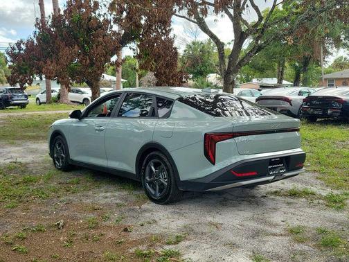 Morning Haze 2025 Kia K4 LXS