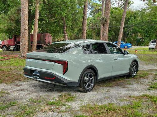 Morning Haze 2025 Kia K4 LXS