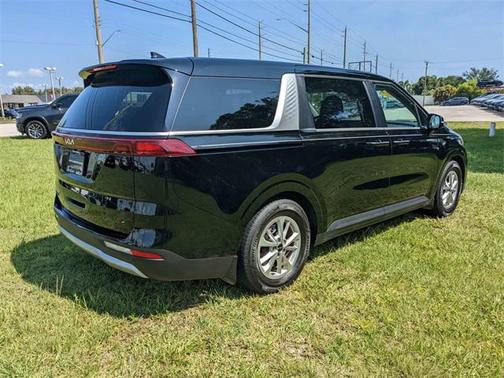 2022 Kia Carnival LXS