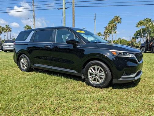 2022 Kia Carnival LXS