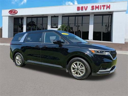 2022 Kia Carnival LXS