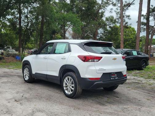 Summit White 2024 Chevrolet Trailblazer LS