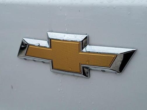 Summit White 2024 Chevrolet Trailblazer LS