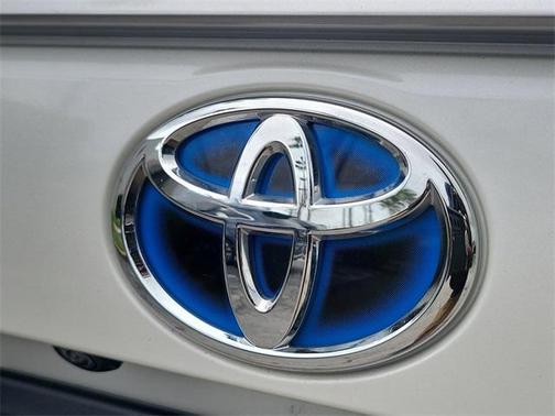 2020 Toyota RAV4 Hybrid SE