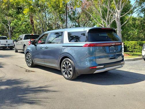 2022 Kia Carnival EX