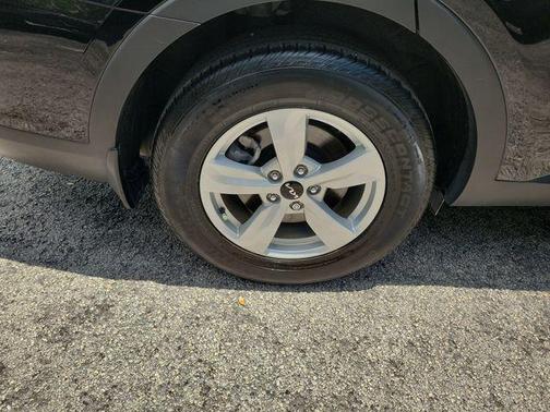 Ebony Black 2024 Kia Sorento LX