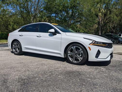 2022 Kia K5 EX