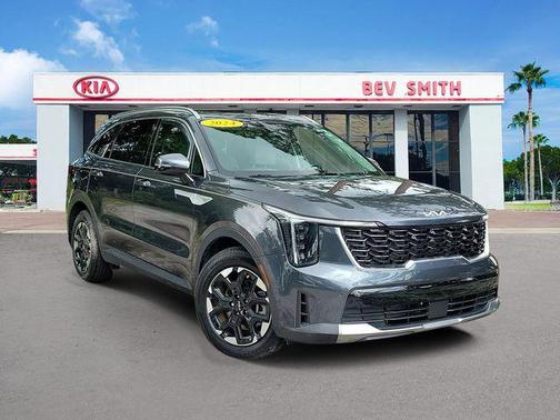 Grey 2024 Kia Sorento S