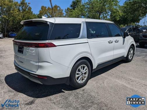 2023 Kia Carnival LX