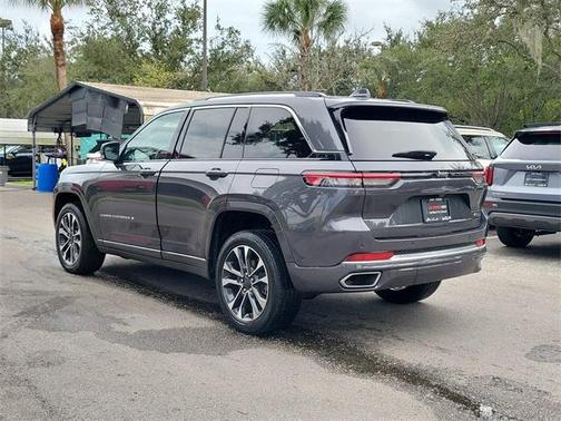 2022 Jeep Grand Cherokee Overland