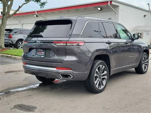 2022 Jeep Grand Cherokee Overland