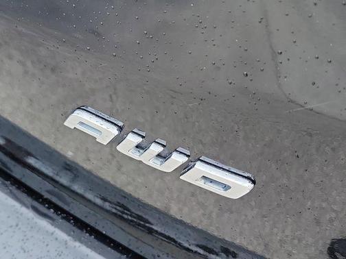 Black Metallic 2023 Ford Edge SEL