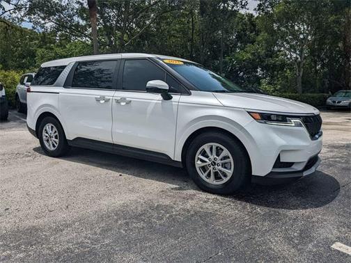 2022 Kia Carnival LXS