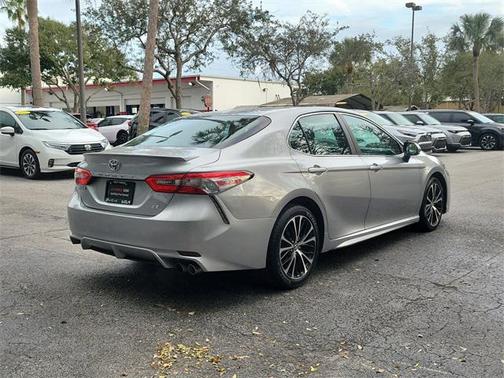 2018 Toyota Camry SE