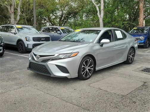 2018 Toyota Camry SE