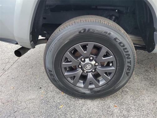 2022 Toyota Tacoma SR5