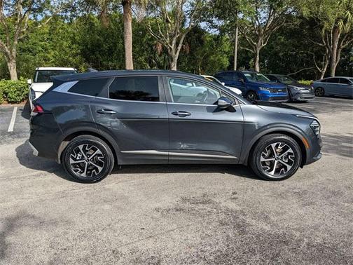 2024 Kia Sportage EX