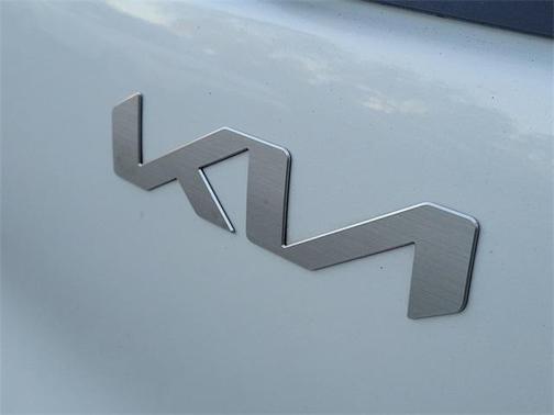 2022 Kia Niro Touring SE