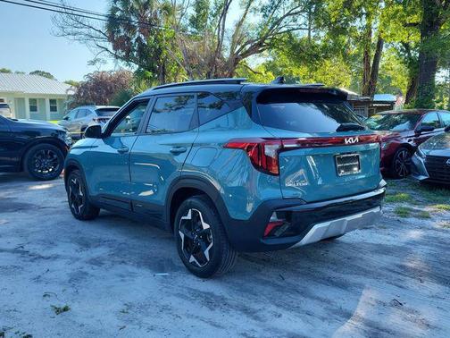 Pluton Blue/Black Roof 2025 Kia Seltos S