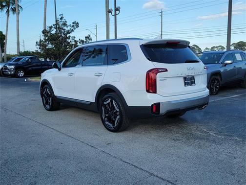 2023 Kia Telluride S